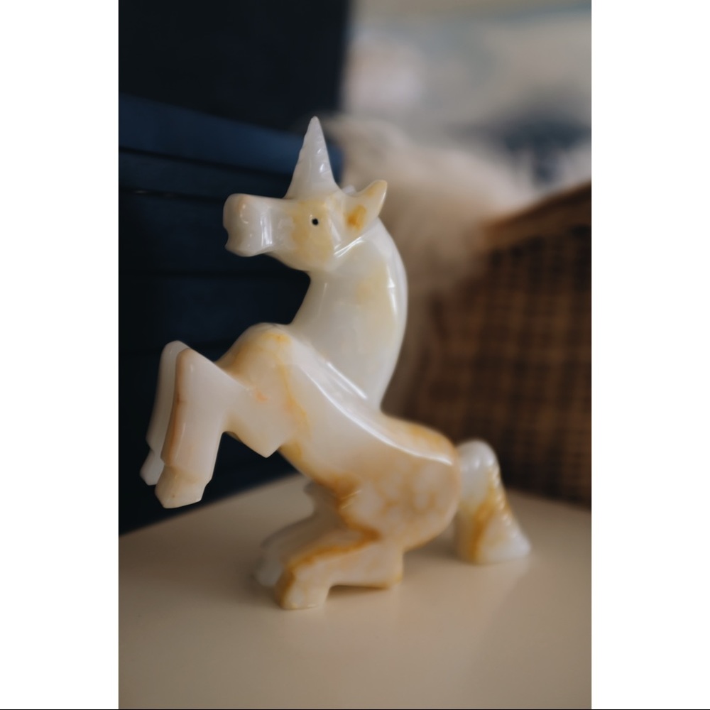 Vintage Stone Unicorn - Peach Marbling